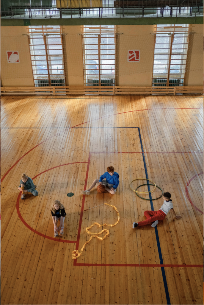 Turner in der Halle der TSG Berlin Steglitz